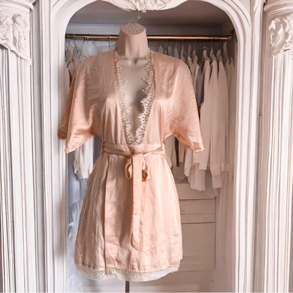 Missguided Light Pink Silky Lace Trim Kimono Wrap Dress